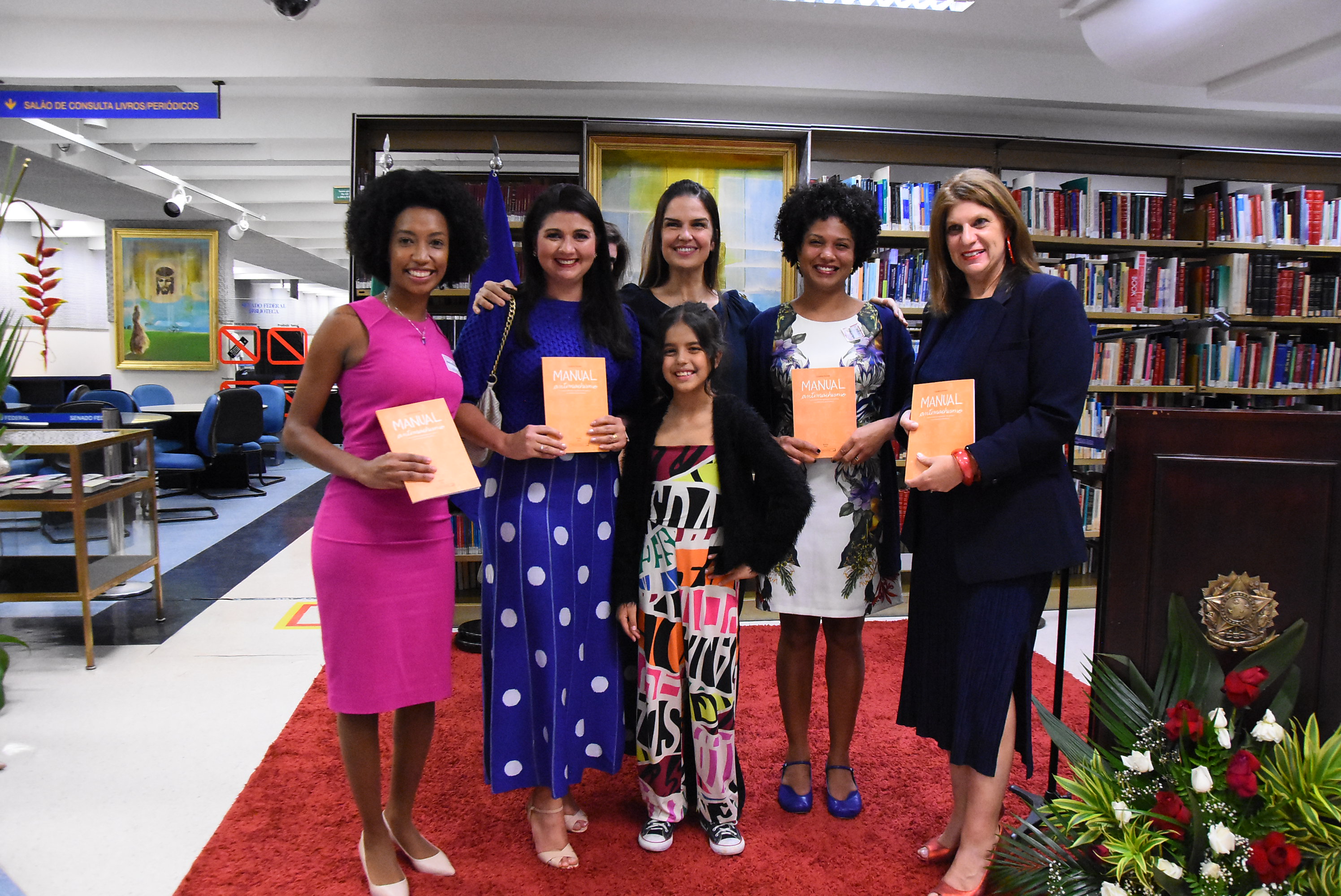 “Manual Antimachismo” é lançado no Senado Federal 09