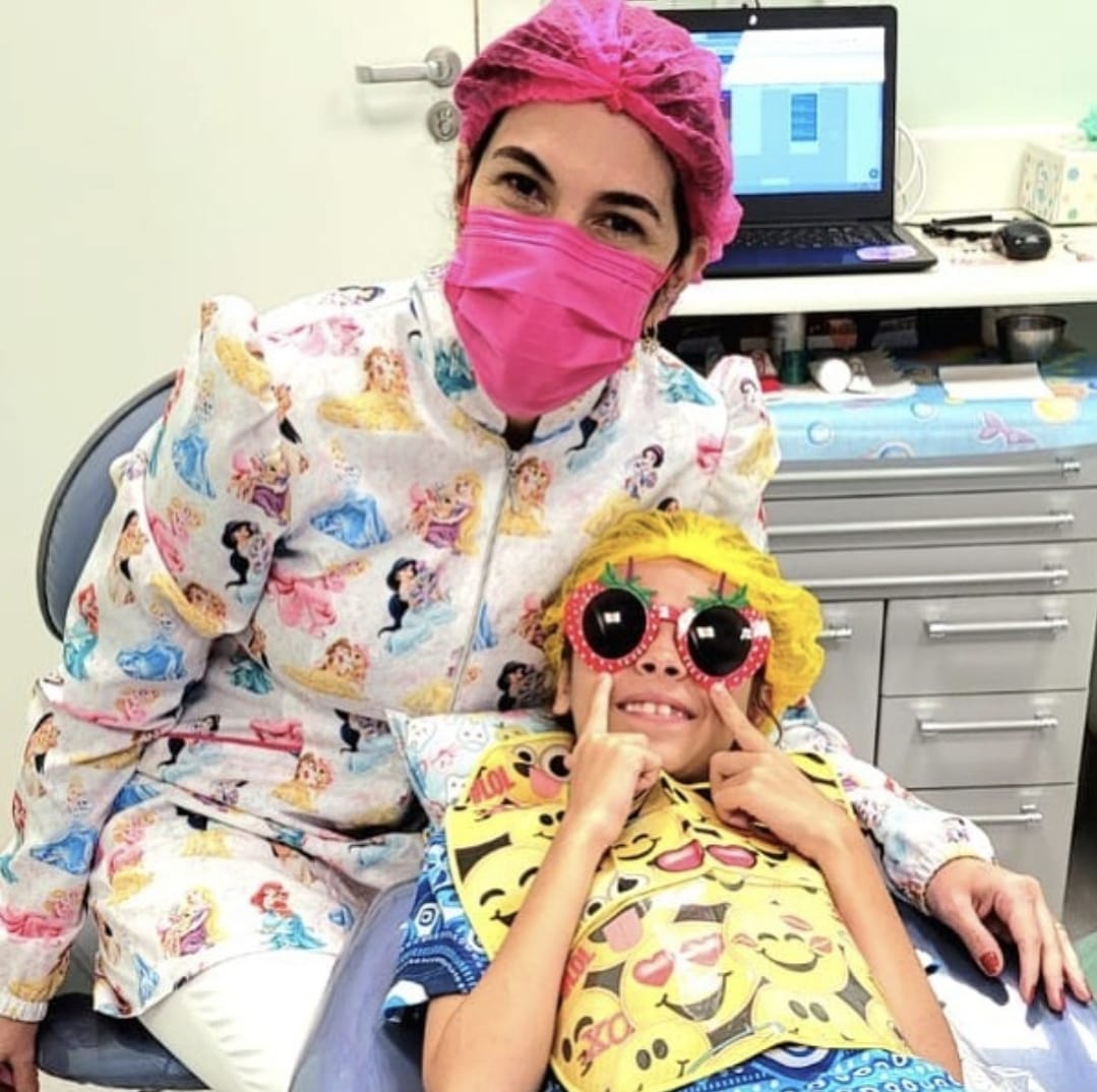 ana-paula-dentista.jpg