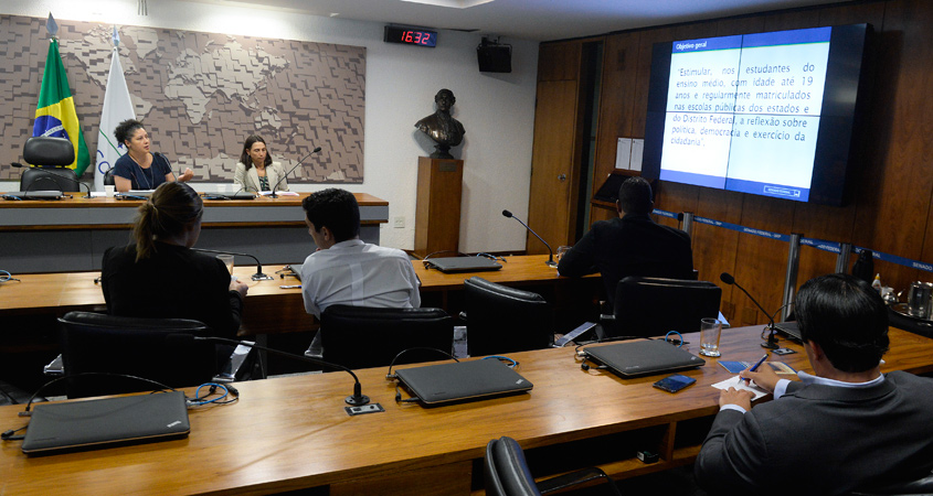 Apresentação do Jovem Senador 