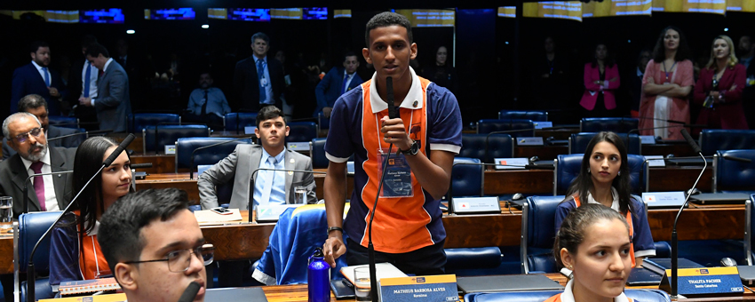 Estudante de Roraima vive experiência de ser senador por uma semana