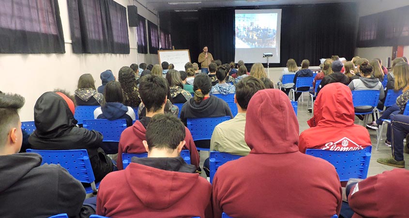 Palestra do Prof. Nivaldo Comin, Mestre em Direito Constitucional, da Universidade de Caxias do Sul-UCS