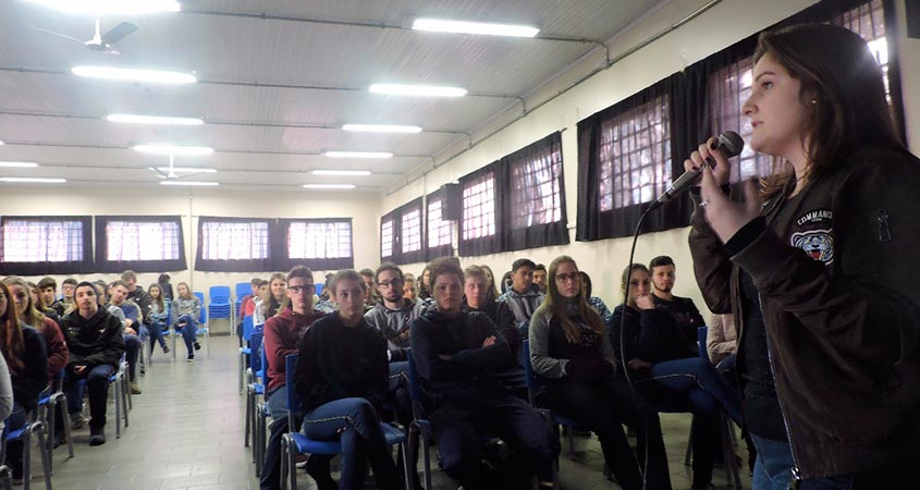 Geysa Berton fala da sua experiência como Jovem Senadora em Brasília