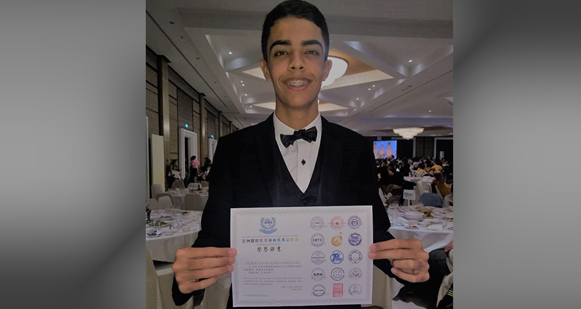 Solenidade de entrega do certificado de segundo lugar na Olimpíada Internacional de Matemática da Ásia – AIMO 2018 