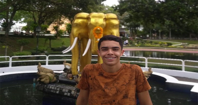 Gilberto no Parque Mini Siam na cidade de Pattaya, Tailândia