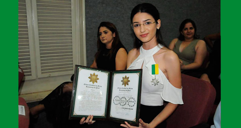 Jovem Senadora Lanielle recebe homenagem na Câmara Municipal de Monsenhor Hipólito (PI)