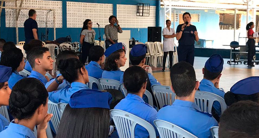 Divulgação dos Programa Jovem Senador e Parlamento Jovem Brasileiro no Colégio da Polícia Militar de Pernambuco