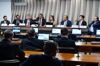 Debatedores apresentam sugestões a divulgação de decisões do VAR