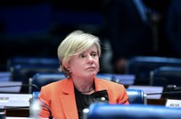 Pacote antifeminicídio com penas maiores para violência contra mulher é sancionado