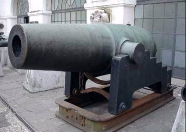 O canhão paraguaio, exposto no Rio, foi feito com metal de igrejas de Assunção