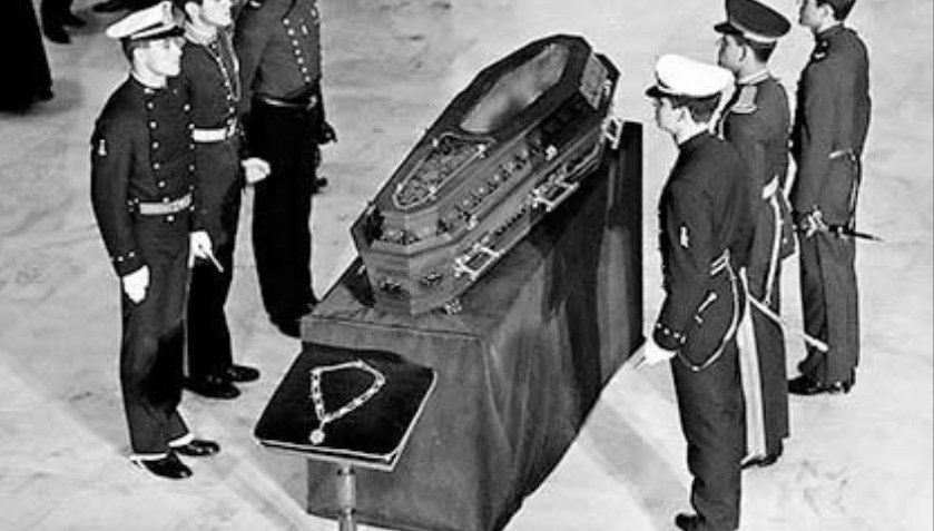 Tancredo é velado no Planalto