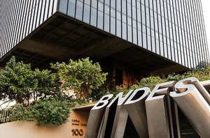 Criado há 70 anos para alavancar a indústria, BNDES não tinha o S de social