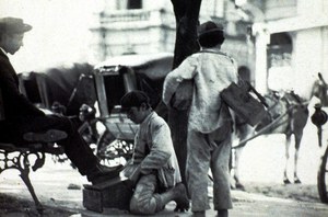 Dia da Criança surgiu há 100 anos, quando meninos pobres trabalhavam e iam para a cadeia