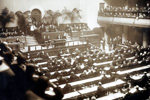 Há 100 anos, Brasil desafiou potências por vaga permanente na Liga das Nações, antecessora da ONU