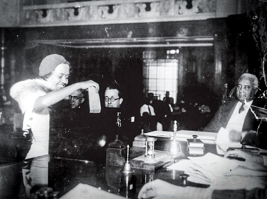 Para críticos do voto feminino, mulher não tinha intelecto e deveria ficar restrita ao lar