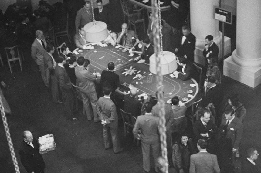 Por “moral e bons costumes”, há 70 anos Dutra acabava com cassinos