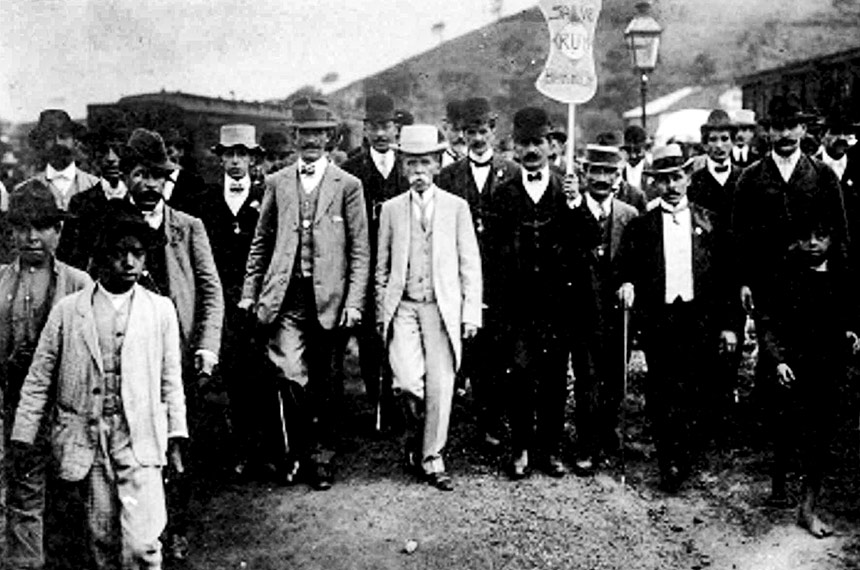 Ruy na Campanha Civilista em 1910: primeiro candidato presidencial a viajar pelo país e falar diretamente com o povo (foto: Fundação Casa de Rui Barbosa)