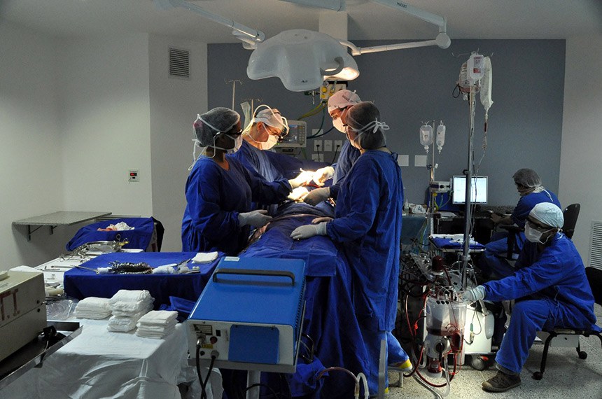 Estudo indica que modelo de remuneração dos planos de saúde estimula hospitais a fazer procedimentos demais