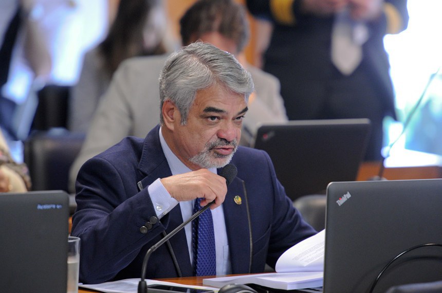 Senador Humberto Costa, ex-ministro da Saúde, quer que Brasil Sorridente vire lei