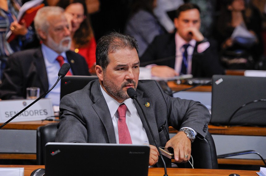 Lopes é autor de projeto que dá prioridade no atendimento a paciente hospitalizado