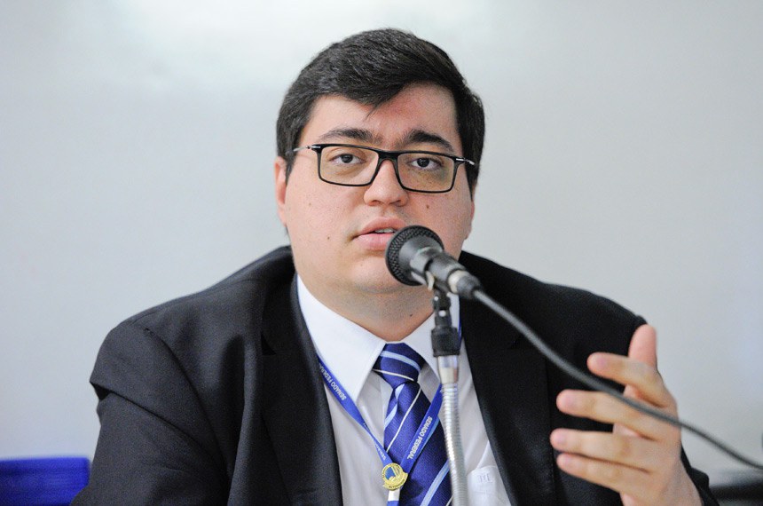 Diretor da IFI, Salto diz que um ponto percentual de aumento nos juros eleva o custo da dívida em R$ 28 bi