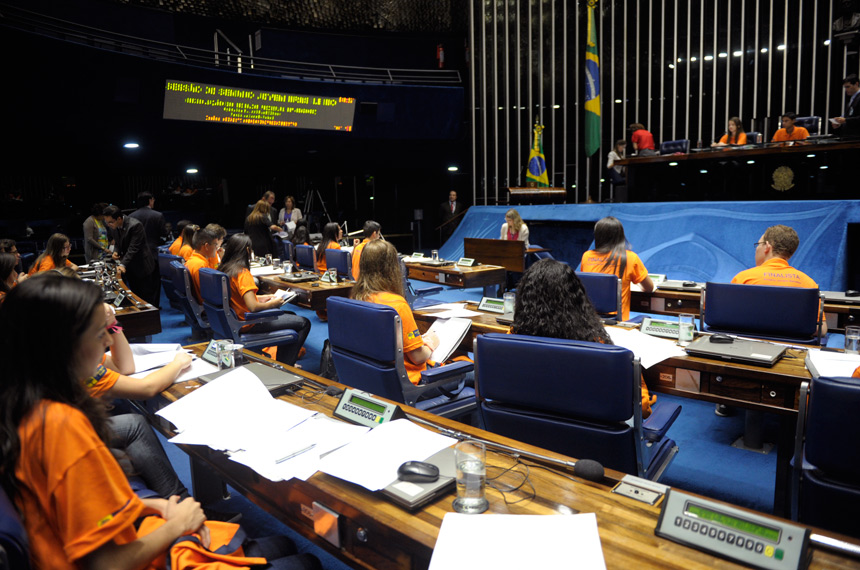 Estudantes e professores defendem assistência psicológica nas escolas