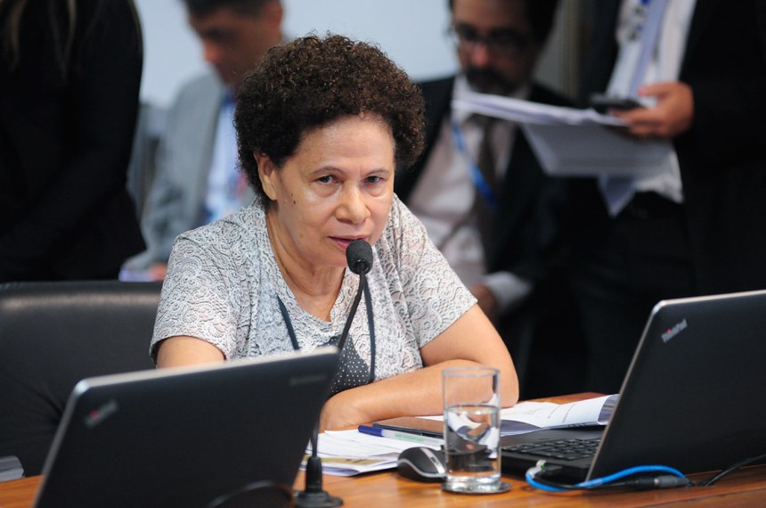 Regina Sousa pede criação de centros  públicos de tratamento do autismo