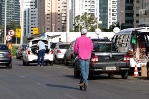 Febre das patinetes desafia cidades brasileiras