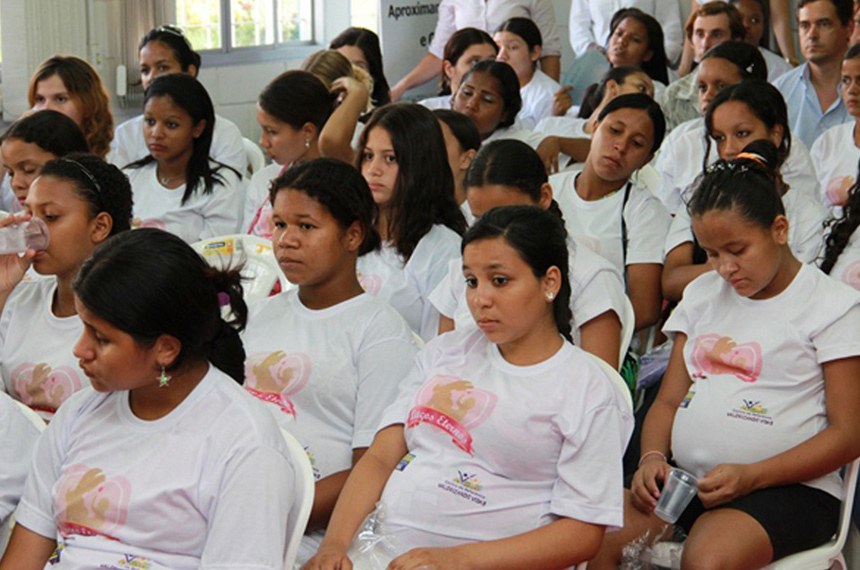 Adolescentes grávidas em Cuiabá: projeto do município oferece informações sobre saúde e cidadania em diversas oficinas