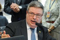 Junho aumenta riscos de acidente com fogos e balões