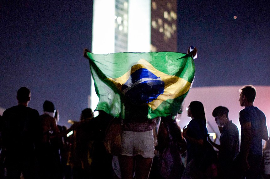 Manifestantes em frente ao Congresso Nacional: milhões foram às ruas