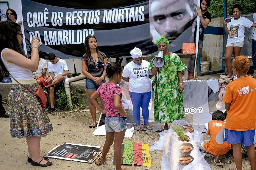 Desaparecimento de Amarildo de Souza em 2013, após detenção, levou a acusações de tortura e morte