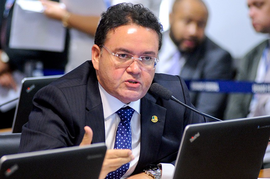 Verba federal garante alimentação em todas as escolas públicas. Roberto Rocha quer coibir desvio de dinheiro