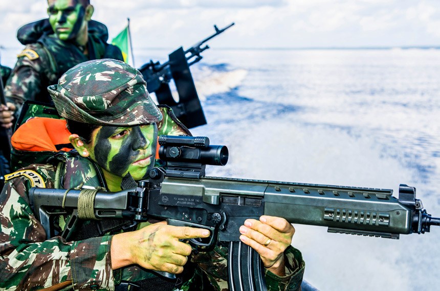 A Força delas: a crescente participação feminina no Exército Brasileiro -  DefesaNet