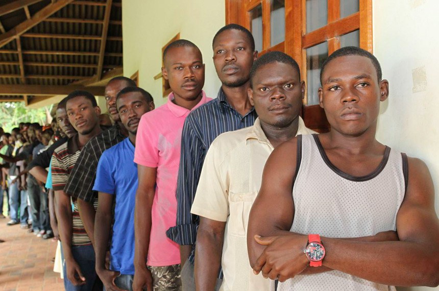 Brasileia (AC): situação de imigrantes haitianos preocupa autoridades 