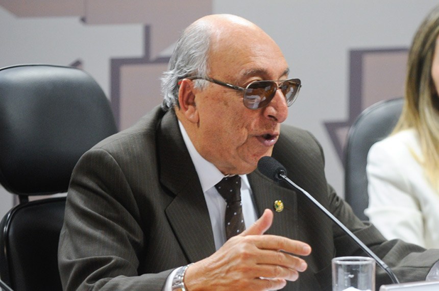 O relator, senador Pedro Chaves (PSD-MS), na comissão mista que analisou a MP do ensino médio