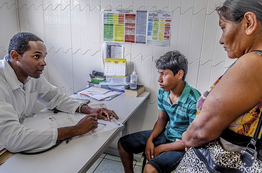 O programa foi criado para suprir a demanda por médicos em locais como periferias de cidades e comunidades isoladas