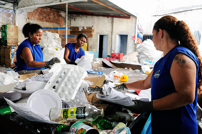 Ofensiva contra o lixo: país se engaja em debate sobre a coleta seletiva