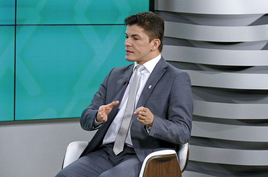 Secretário de Juventude, Costa Filho cobra responsabilidade social de empresas