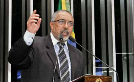 “As pessoas não precisam de favores, mas de oportunidades”, diz o senador. Foto: Waldemir Barreto/Agência Senado