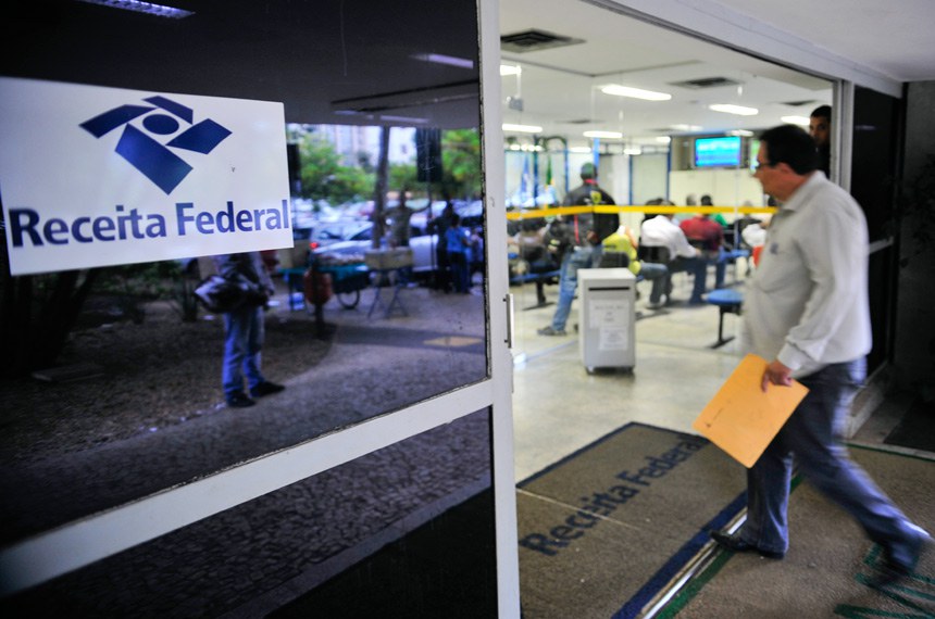Uma das queixas frequentes do contribuinte é ter que esperar a Receita chamar para poder se explicar e obter restituição do IR