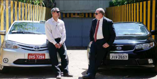 O taxista Marcos Naylan e o motorista do Uber Rogério Freitas defendem a regulamentação. Foto: Edilson Rodrigues/Agência Senado