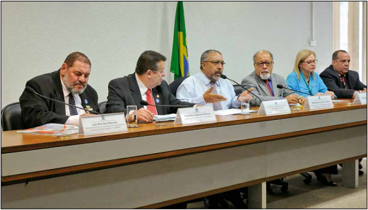 Servidores condenam MP que muda pensões