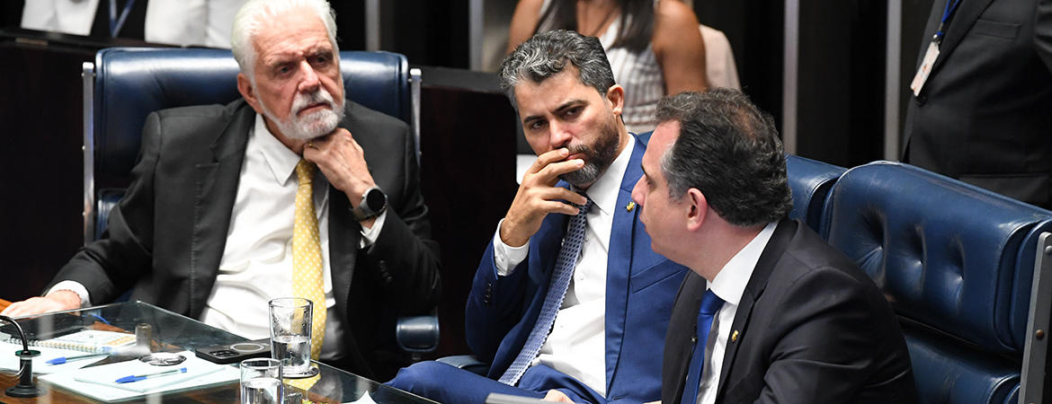 Mesa: 
líder do governo no Senado Federal, senador Jaques Wagner (PT-BA);
senador Marcos Rogério (PL-RO);
presidente do Senado Federal, senador Rodrigo Pacheco (PSD-MG).