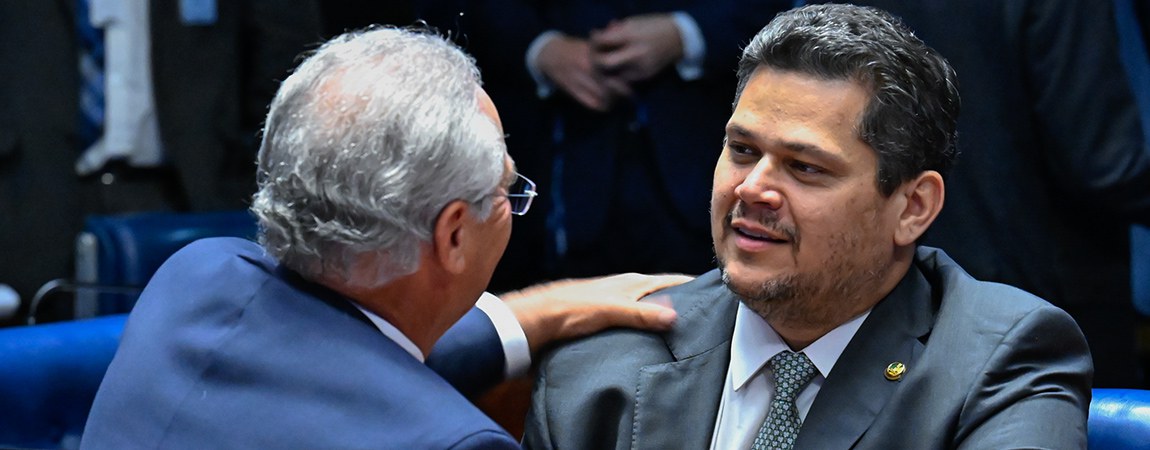 Bancada: 
senador Renan Calheiros (MDB-AL); 
presidente do Senado Federal, senador Davi Alcolumbre (União-AP).