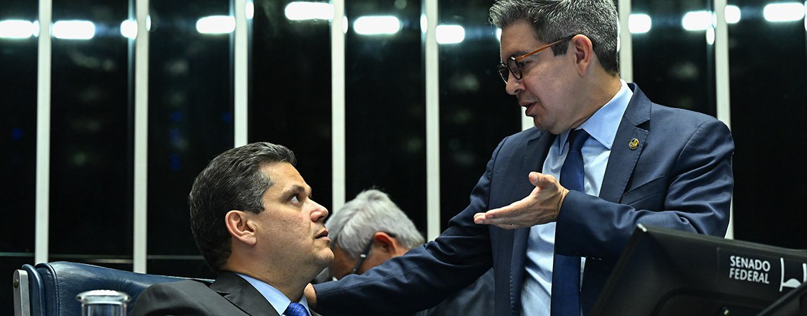 Mesa: 
presidente do Senado Federal, senador Davi Alcolumbre (União-AP); 
líder do governo no Congresso Nacional, senador Randolfe Rodrigues (PT-AP). 