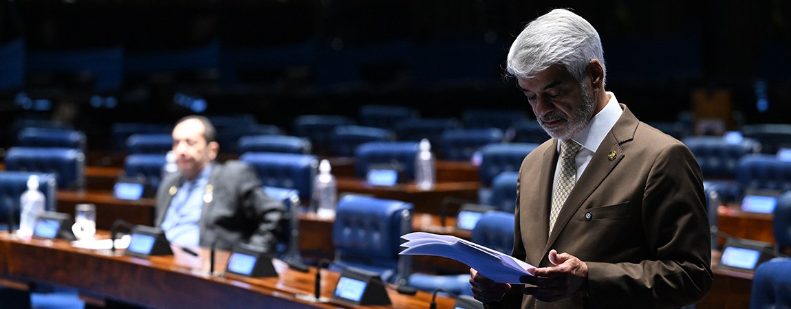Em foco, senador Humberto Costa (PT-PE).