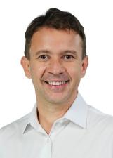 FOTO EDUARDO VELOSO.jpg