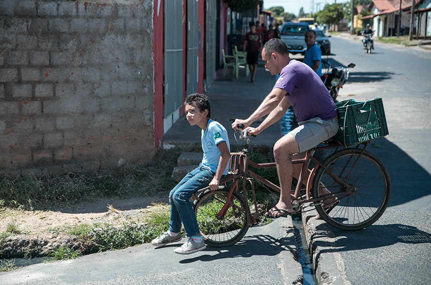 Lugares de difícil acesso para o ciclista contribuem para o desestímulo do uso da bicicleta (foto: Mariana Gil/WRI Brasil)