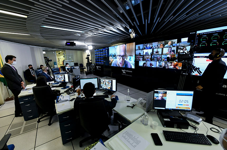 Em sessão remota comandada do "bunker" do Prodasen, senadores votam MP que amplia dispensa de licitação na pandemia, em setembro de 2020  - (Foto: Jefferson Rudy/Agência Senado )