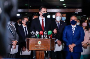 Senado discute ampla reforma tributária em meio a busca de recursos para Auxílio Brasil